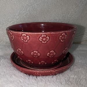 Shawnee pottery flower pot